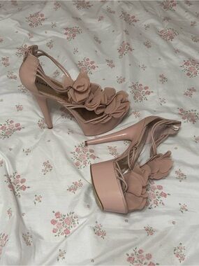 Rare bebe Blush Floral Platform Stiletto High Heels